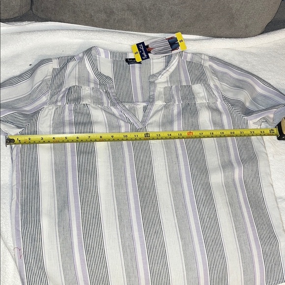 Splendid White and Gray 3/4 Sleeve Boxy Blouse - Picture 3 of 8